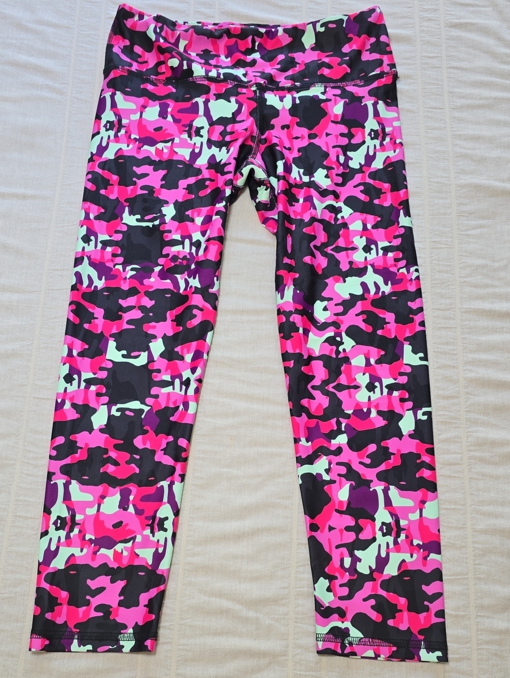 Noli Pink Camo Active Capri Leggings Women's Size Small